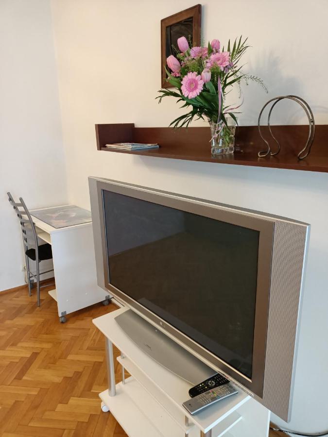 Apartment Amber 127M2 + Terrace กดิเนีย ภายนอก รูปภาพ