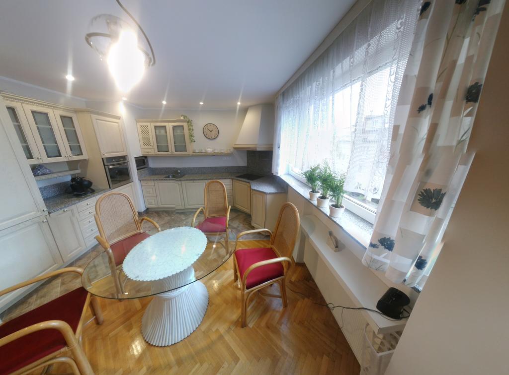 Apartment Amber 127M2 + Terrace กดิเนีย ภายนอก รูปภาพ
